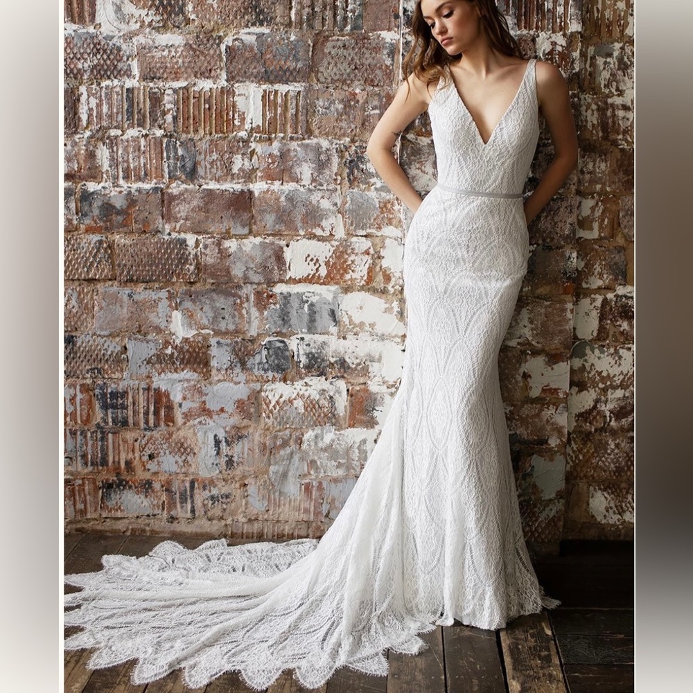 Love Spell wedding dress “Robyn”